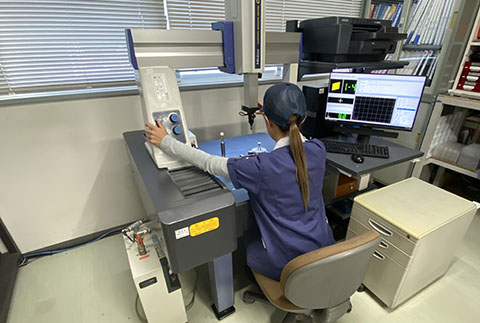 三次元測定器